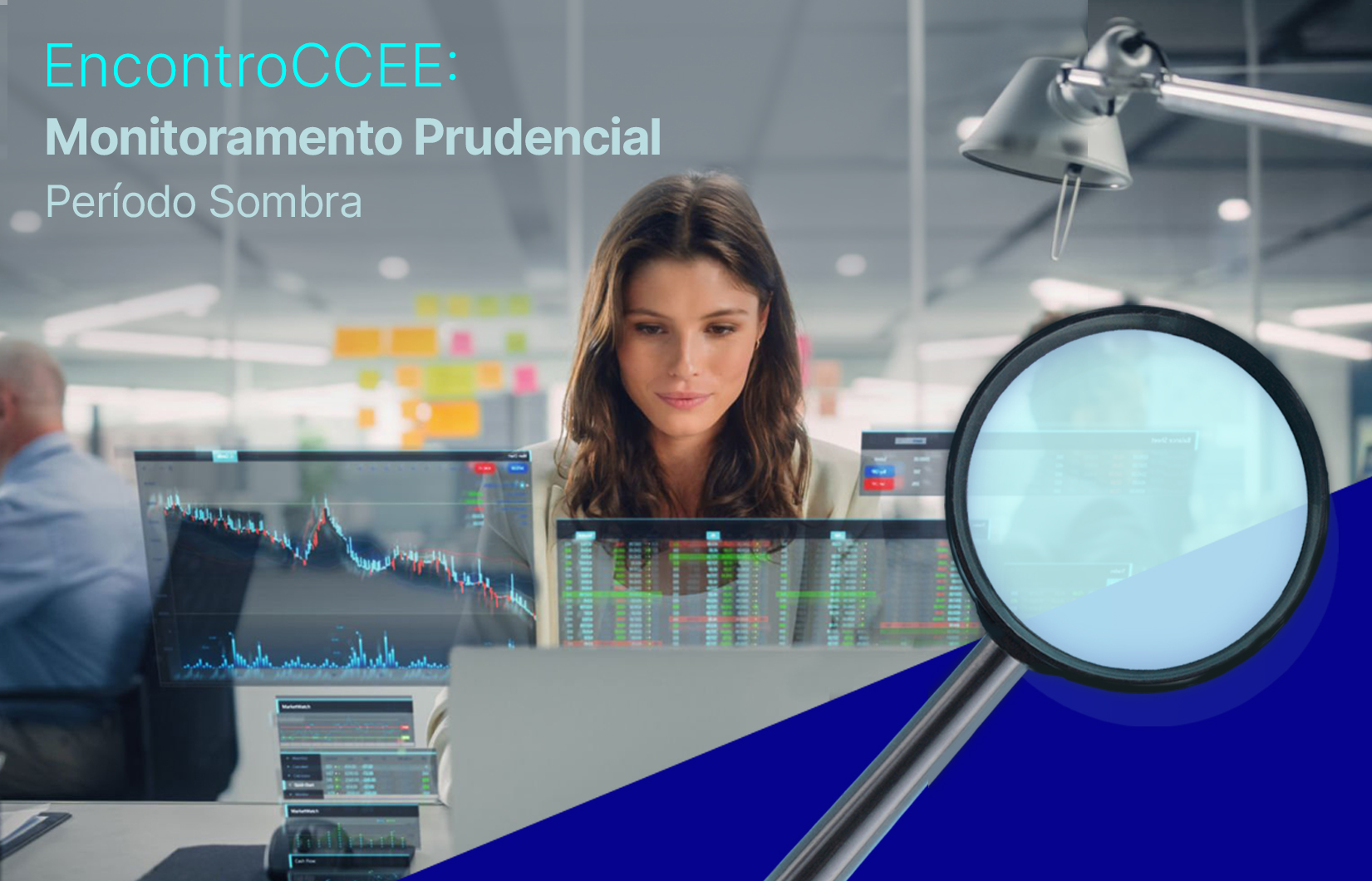 Imagem de uma executiva em frente ao seu computador