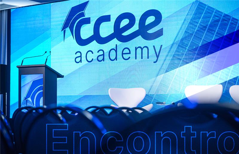 palco evento CCEE Academy