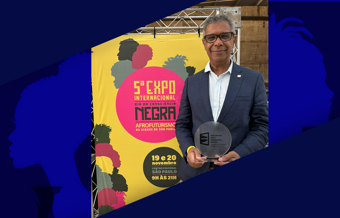 Imagem mostra o José Cláudio recebendo o prêmio