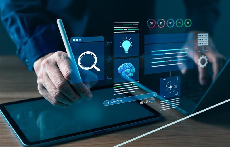 tablete com produtos na tela