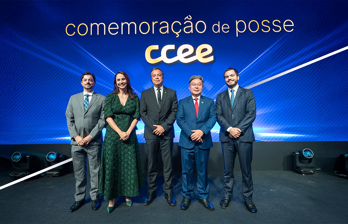 Da esquerda para a direita, os diretores Eduardo Rossi, Gerusa Côrtes, Alexandre Ramos (diretor-presidente), Ricardo Simabuku e Vital Neto.