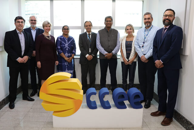 Embaixador da Índia no Brasil, Suresh Reddy, e Cônsul Geral indiana em São Paulo, Manisha Swami, visitam a sede da CCEE.
